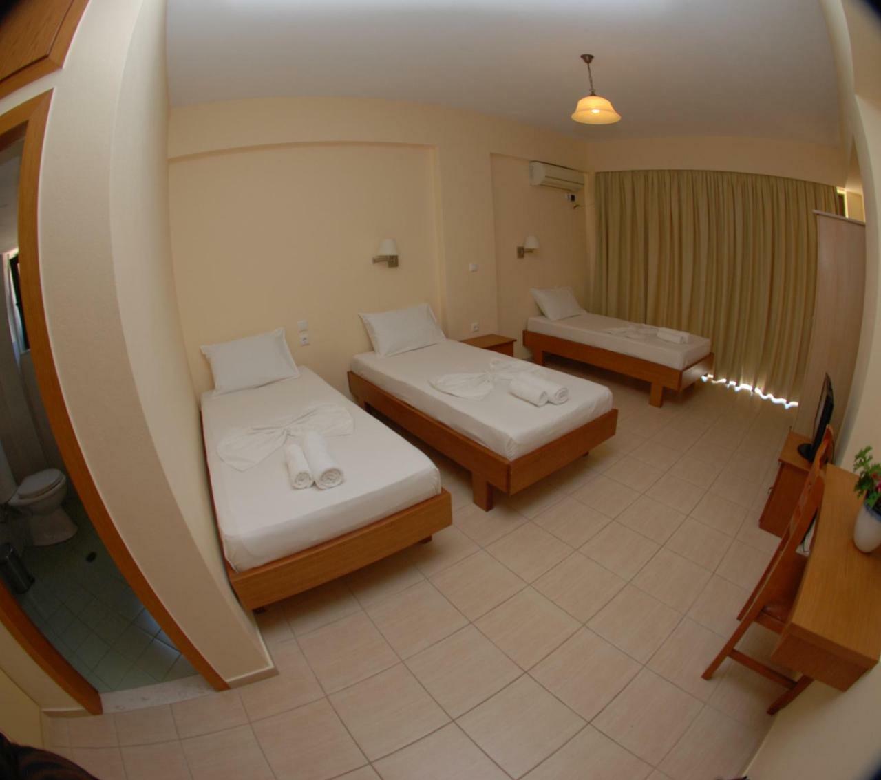 Nikos Hotel And Apartments Sarande Ngoại thất bức ảnh